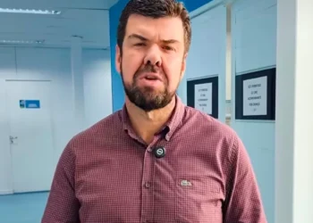 “Cartel digital” com verba pública: Procuradoria Eleitoral pede cassação de prefeito de Macaé