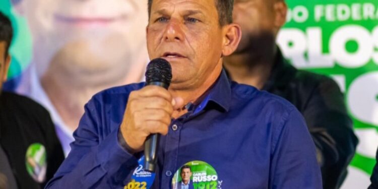 TRE-RJ cassa mandato de Carlos Russo por infidelidade partidária