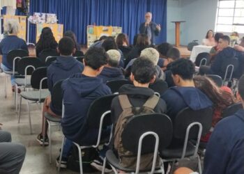 Escolas da rede municipal de Nova Friburgo iniciam projetos pedagógicos e mostras culturais de incentivo à leitura
