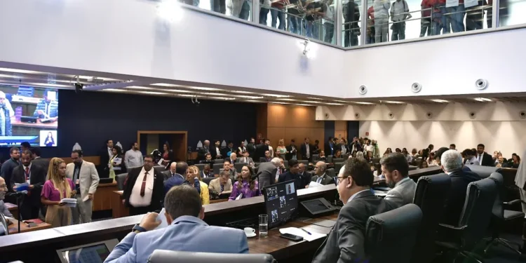 RJ tem queda de 45% nas candidaturas e atinge menor nível desde 1998