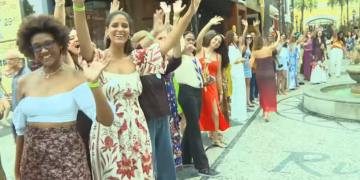 70 mulheres altas se reúnem para falar de preconceito