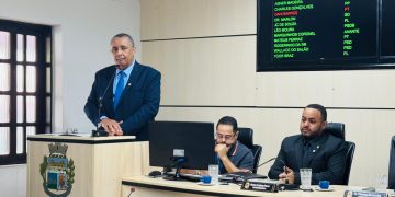 Januário assume e Fernanda agora é ex-prefeita de Japeri